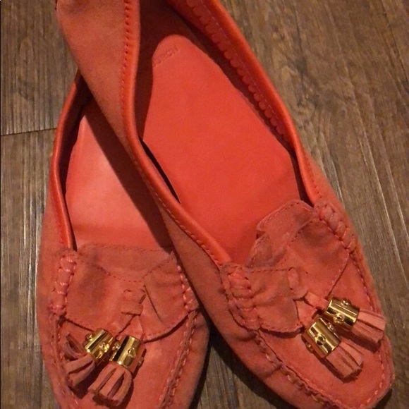 GUC Tory Burch suede burnt orange driving Mocs - Picture 1 of 3